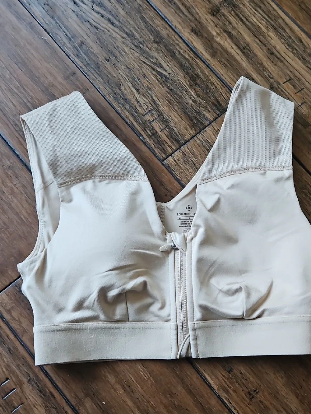 Tommie Copper Nude Front-Zip Shoulder Support Bra Medium‎